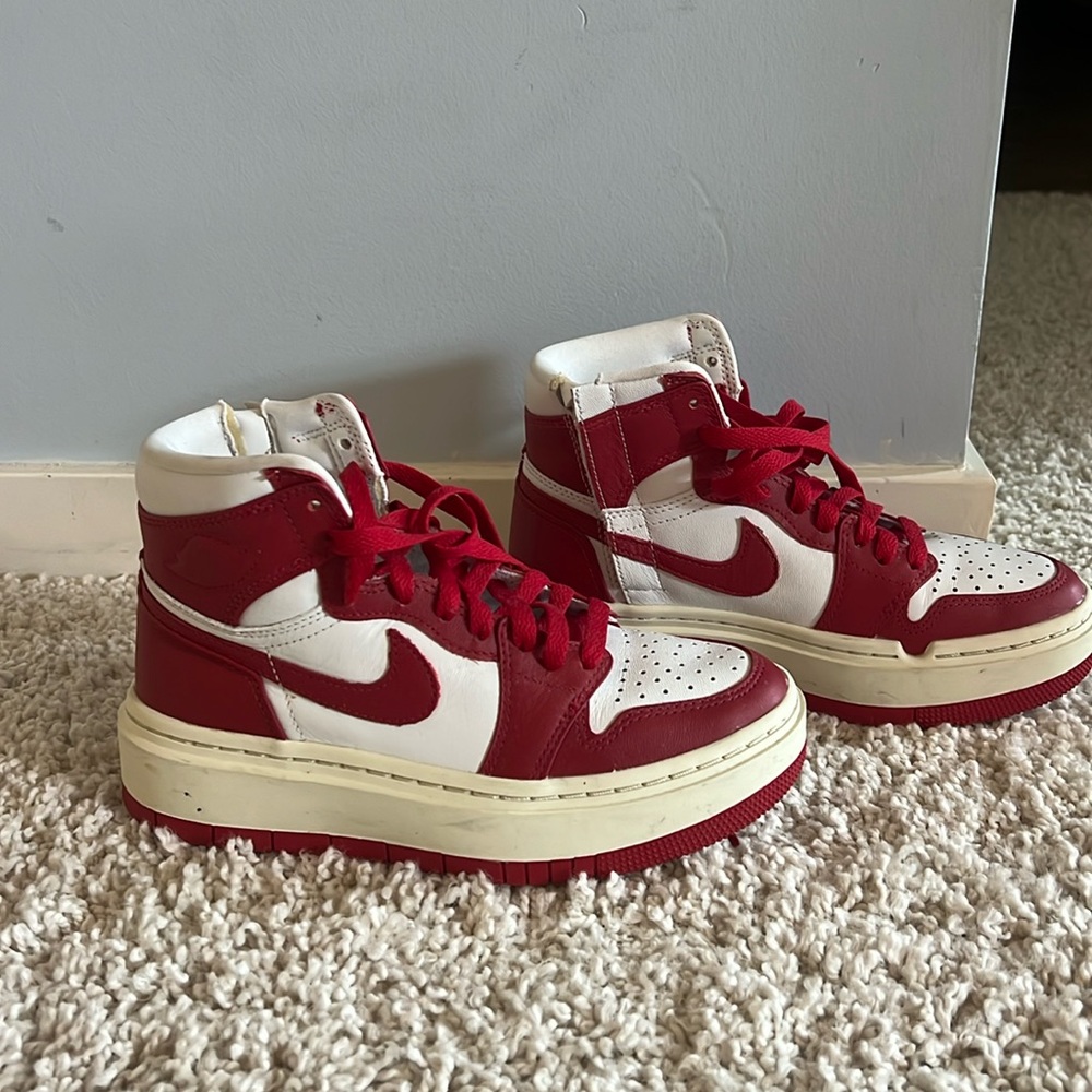 Women’s Nike Air Jordan 1 Elevate Red
